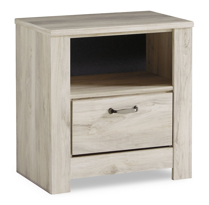 Bellaby Crossbuck Panel Bed With Mirrored Dresser, Chest And Nightstand