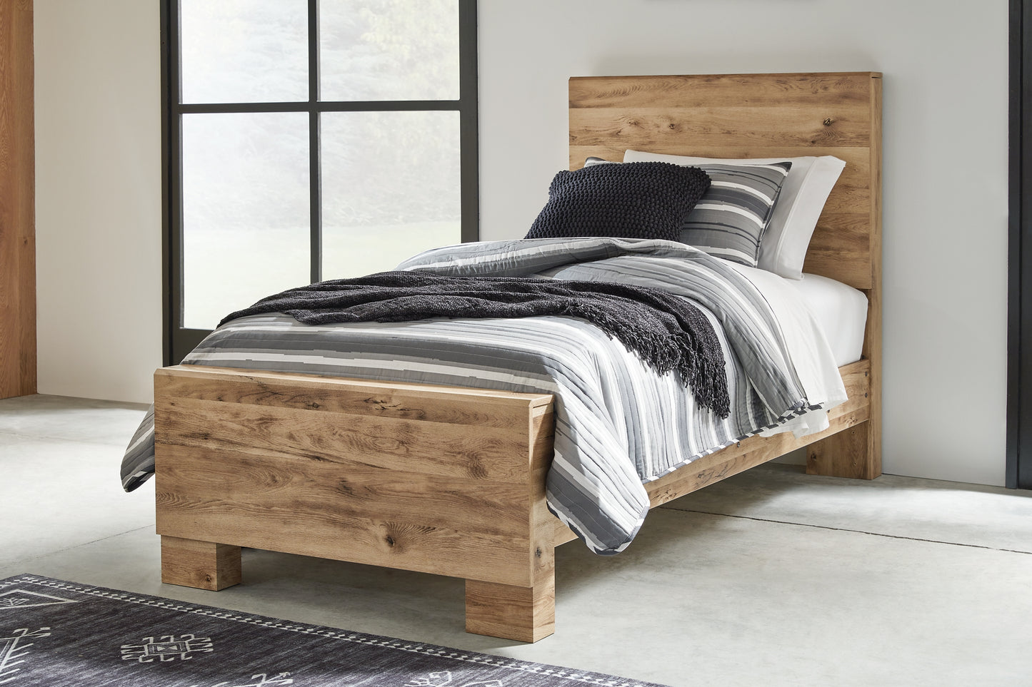 Ashley Express - Hyanna Panel Bed