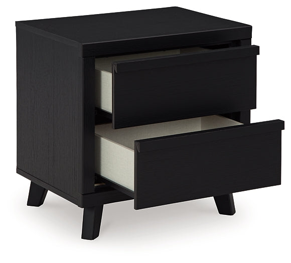 Danziar Queen Panel Headboard with Mirrored Dresser, Chest and Nightstand