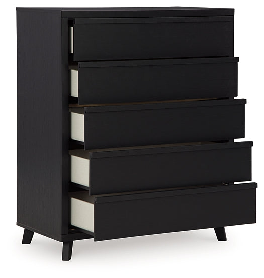 Danziar Queen Panel Headboard with Mirrored Dresser and Chest