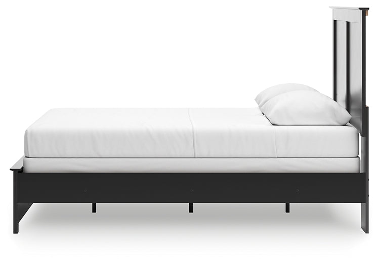 Queen Panel Bed with Mirrored Dresser