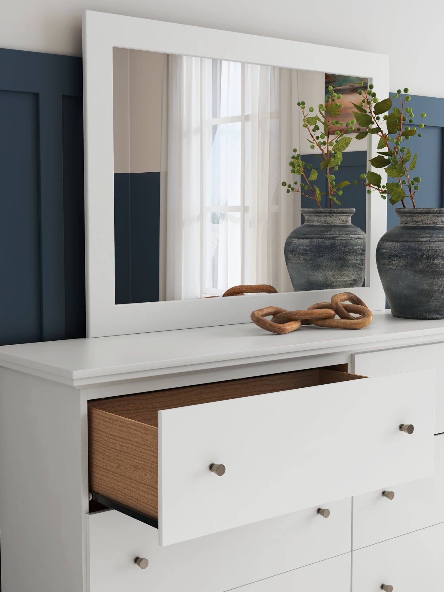 Bostwick Shoals Queen Panel Bed with Mirrored Dresser