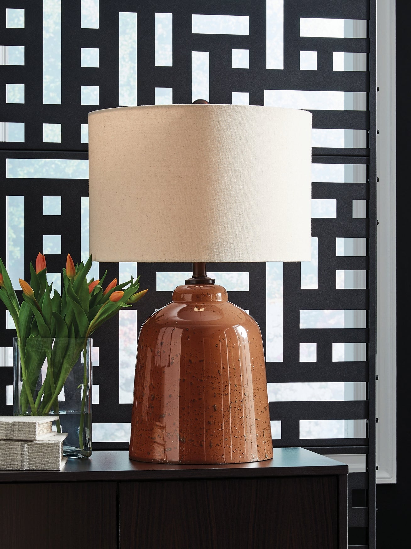 Ashley Express - Aaleahya Glass Table Lamp (1/CN)