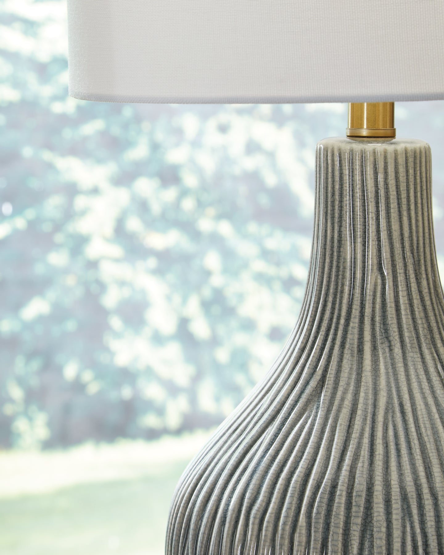 Ashley Express - Judlen Ceramic Table Lamp (1/CN)