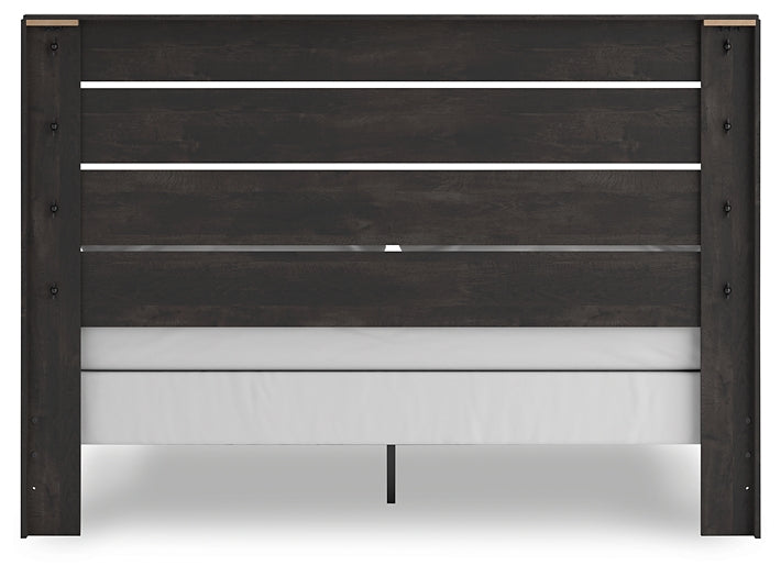 Hollivern King Panel Bed with Mirrored Dresser and Nightstand