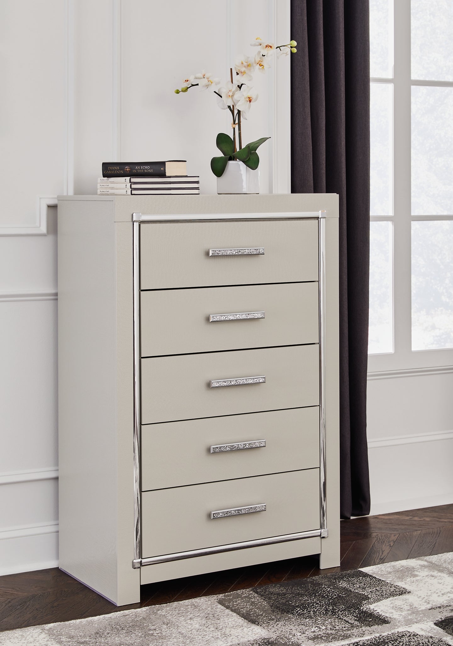 Zyniden Full Upholstered Panel Bed with Mirrored Dresser, Chest and Nightstand