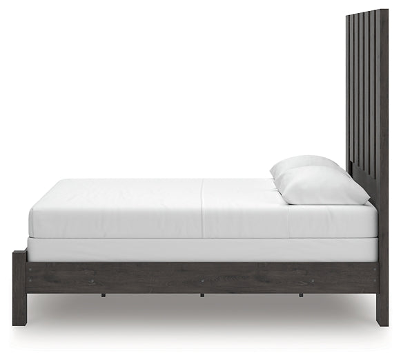 Queen Panel Bed with Mirrored Dresser and Chest