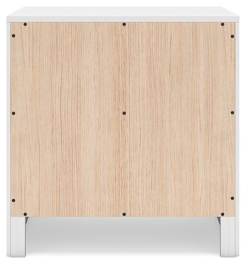 Binterglen King Panel Bed with Mirrored Dresser, Chest and Nightstand