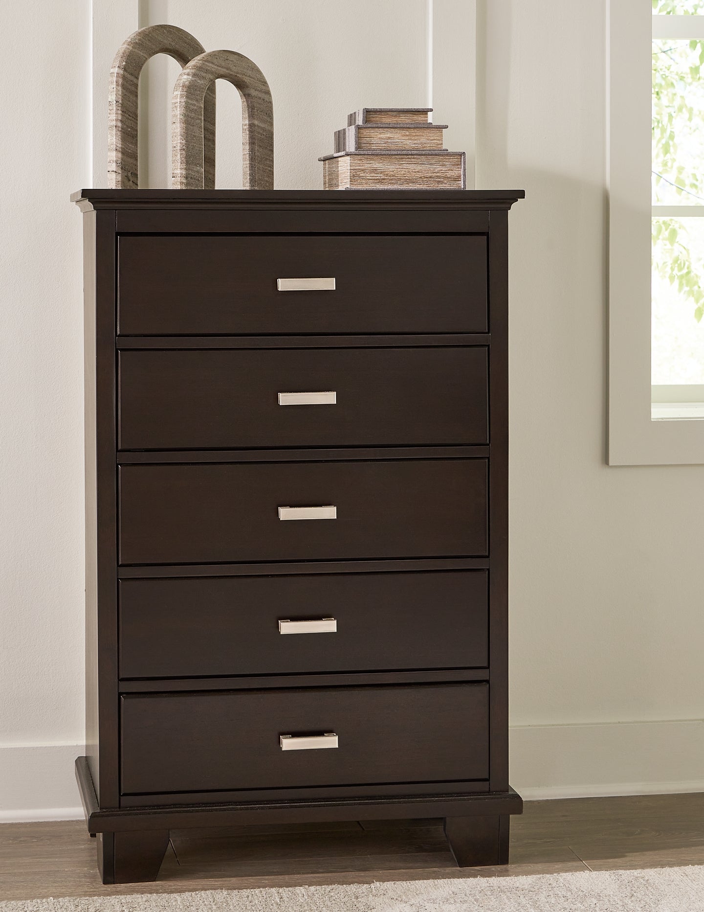 Covetown King Panel Bed with Mirrored Dresser and Chest