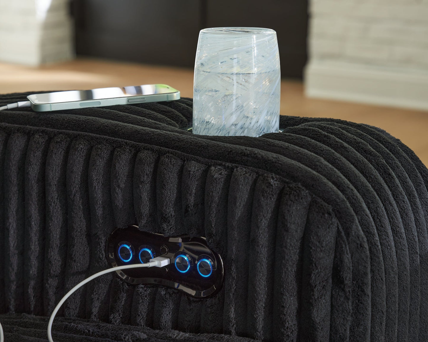 Forest Lake Pwr Recliner/Adj Headrest