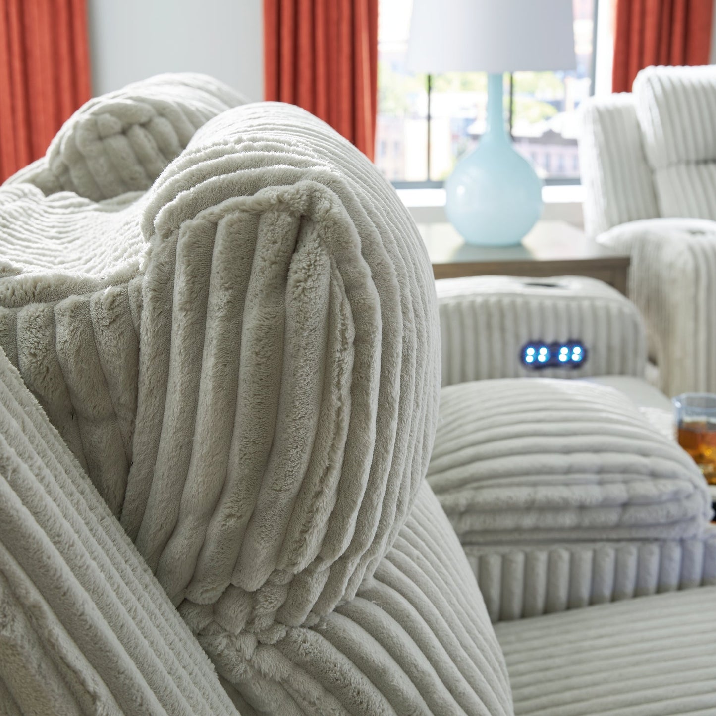 Forest Lake Pwr Rec Loveseat/Con/Adj Hdrst