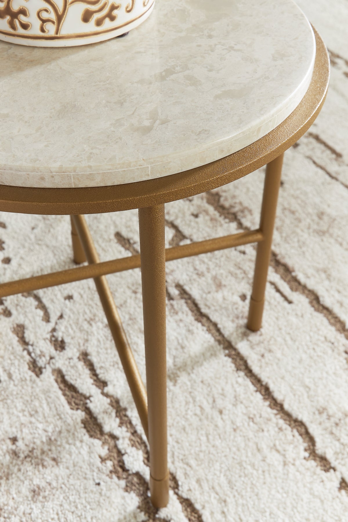 Ashley Express - Alben Round End Table