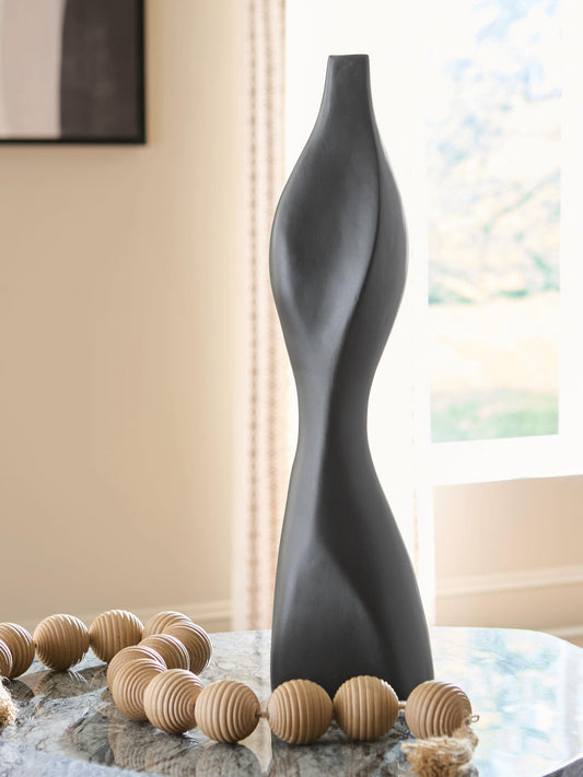 Ashley Express - Judsen Vase